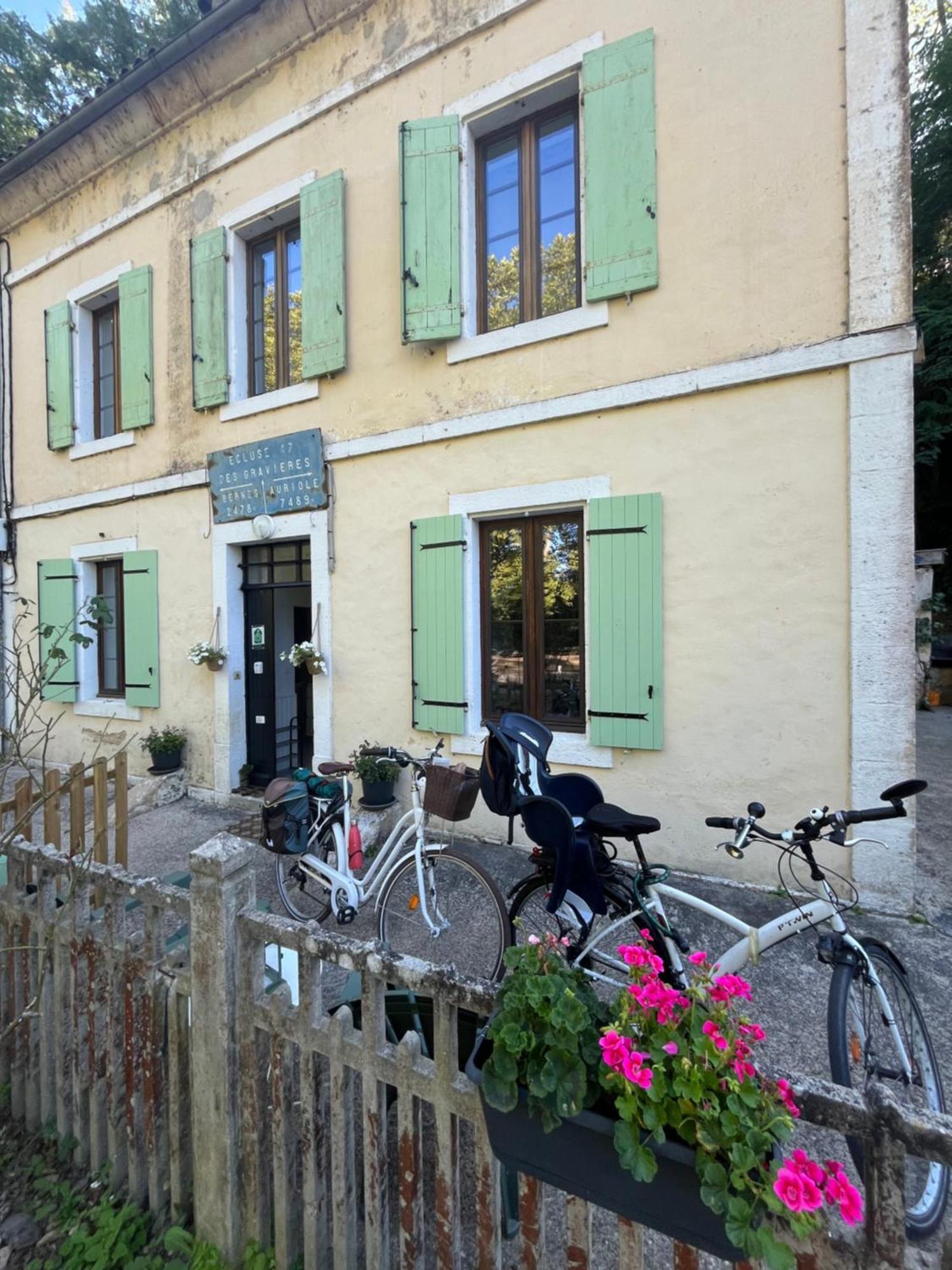 Maison Eclusiere Le Coup De Pompe Meilhan-sur-Garonne Exterior foto