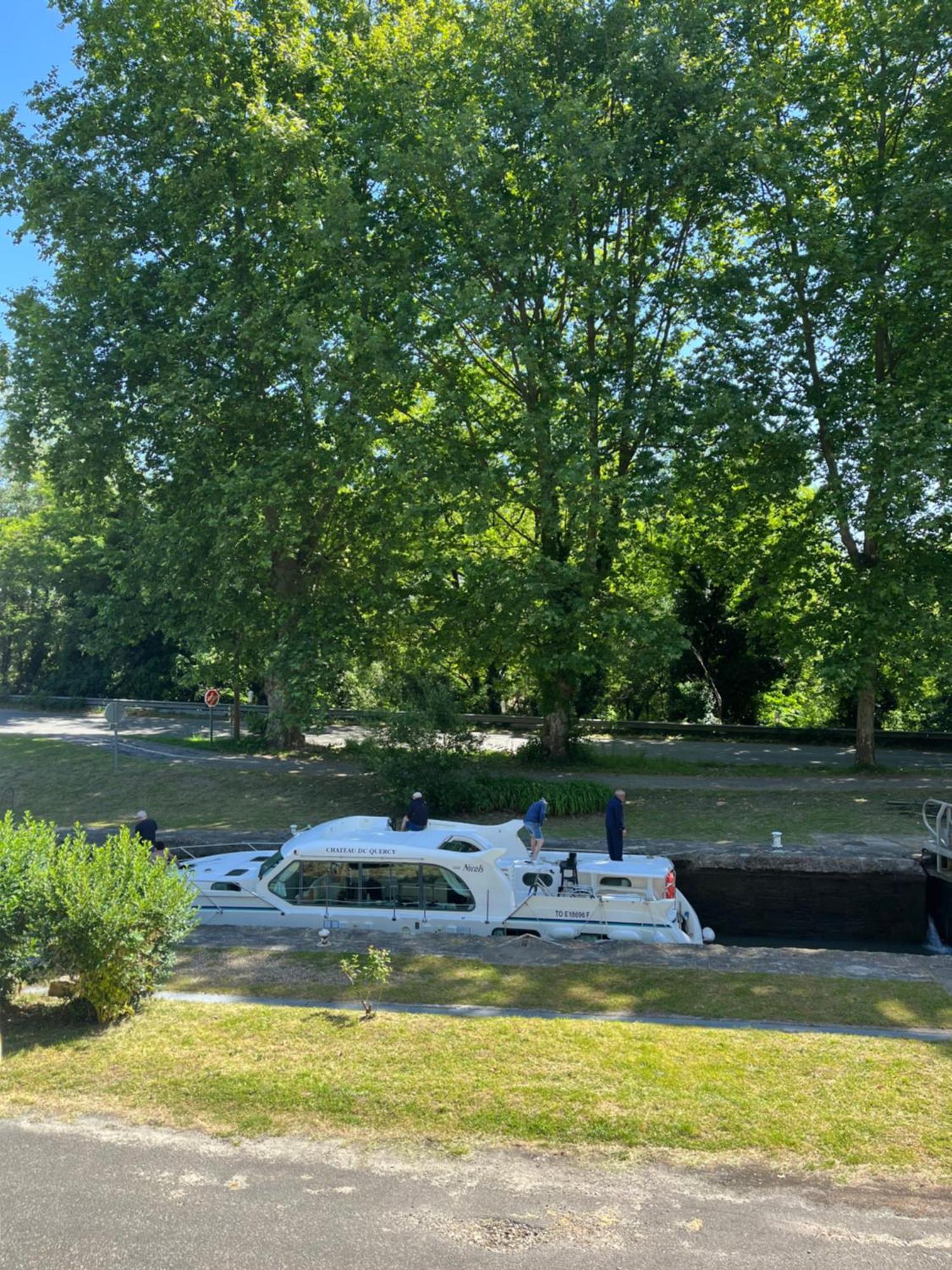 Maison Eclusiere Le Coup De Pompe Meilhan-sur-Garonne Exterior foto